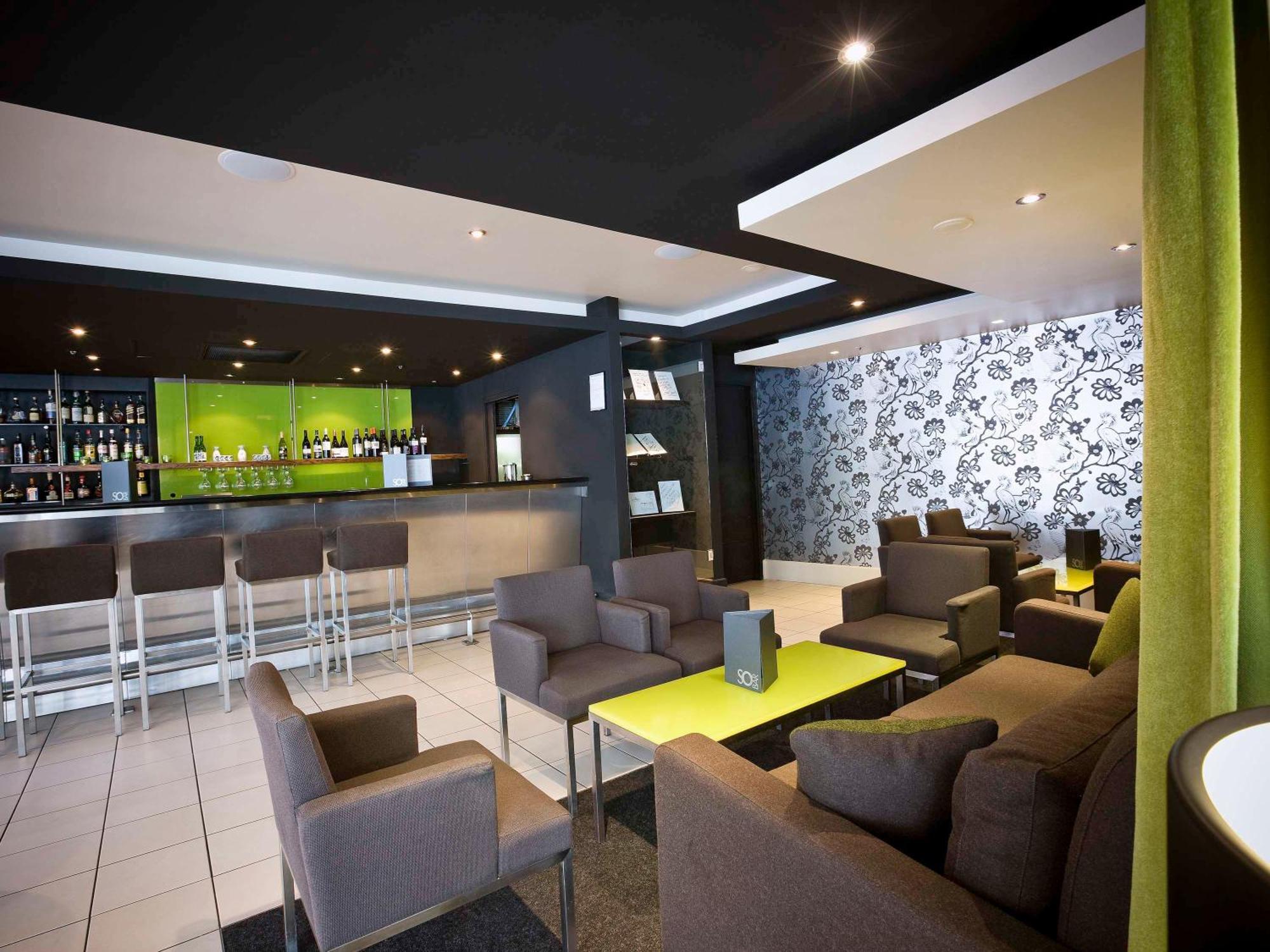 더 코모 멜버른 엠갤러리 멜번 외부 사진 The lounge at the airport