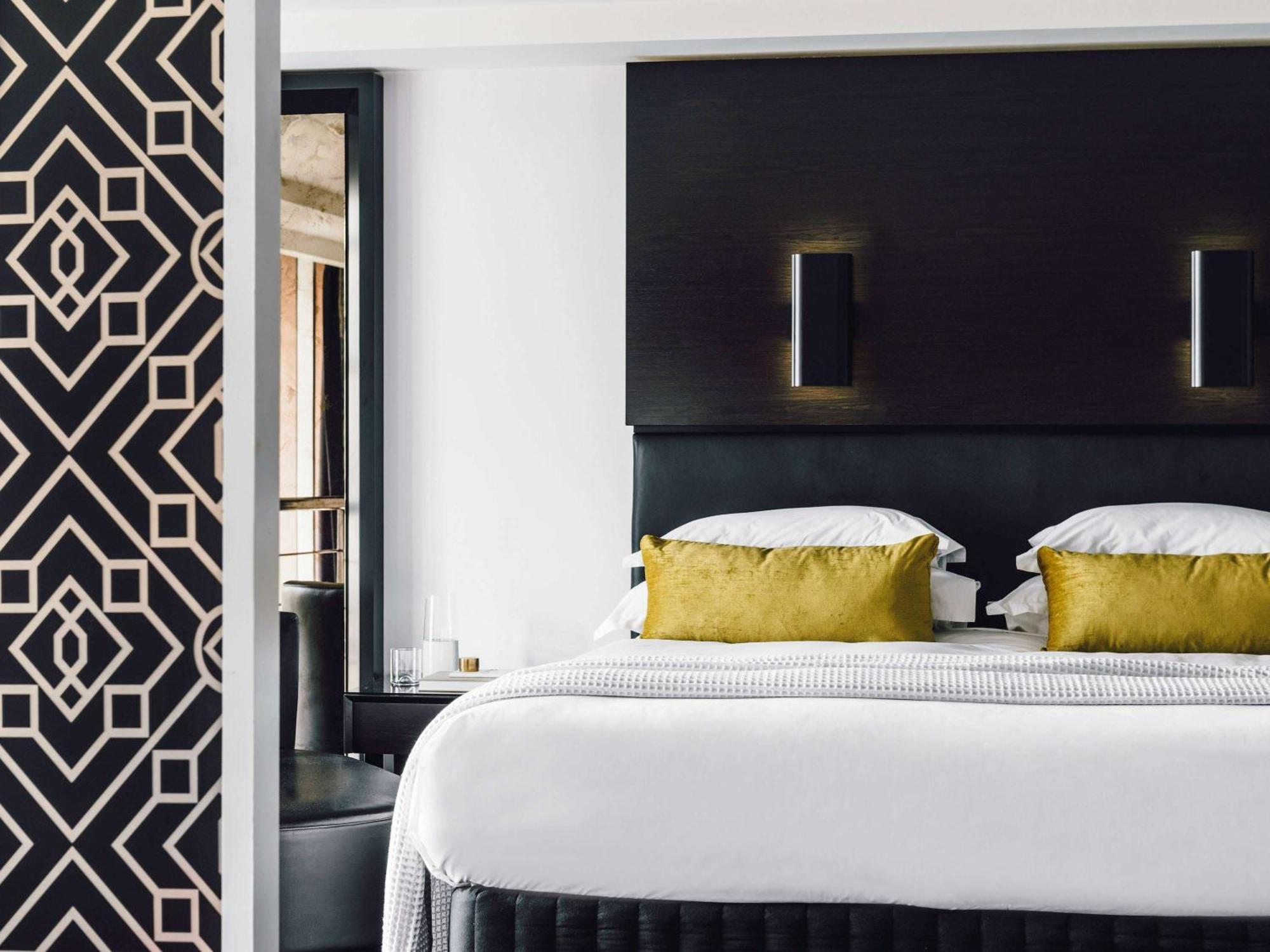 더 코모 멜버른 엠갤러리 멜번 외부 사진 A bedroom at the hotel